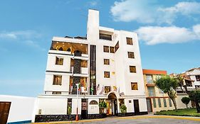 Natura Inn Hotel